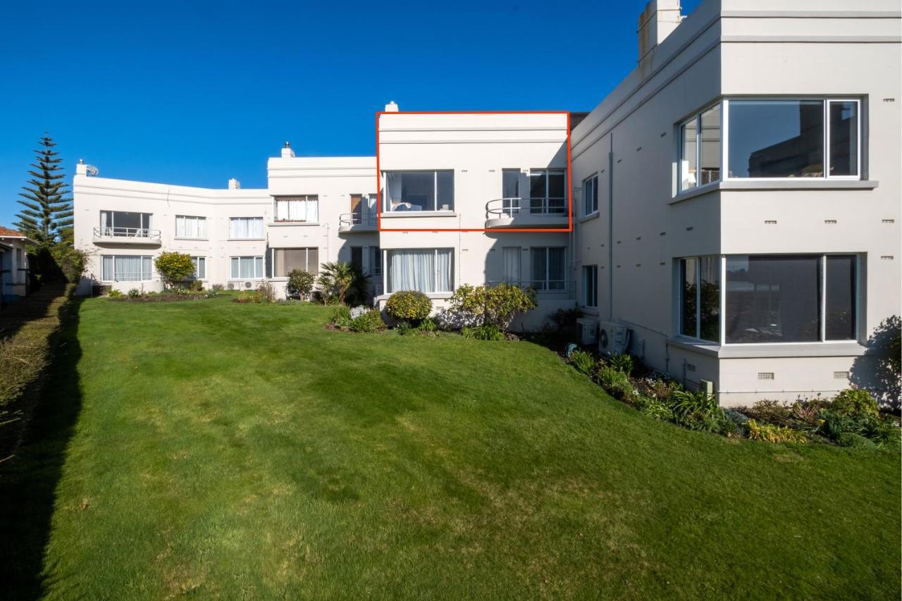 Art Deco Beauty On The Bay Hill Apartment Timaru Bagian luar foto