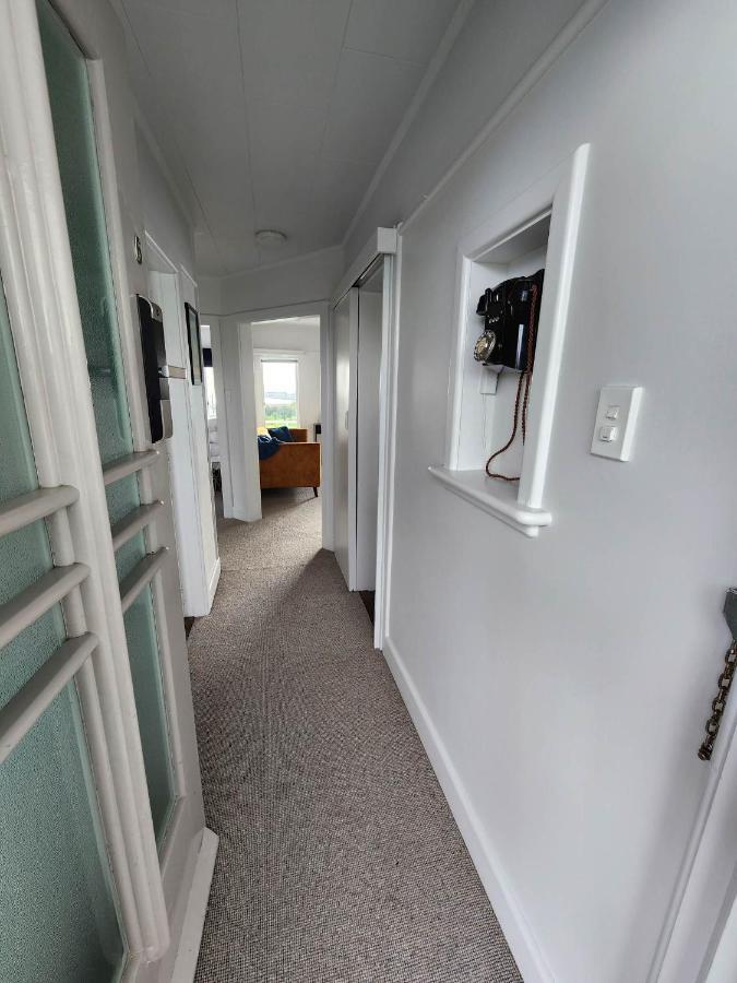 Art Deco Beauty On The Bay Hill Apartment Timaru Bagian luar foto