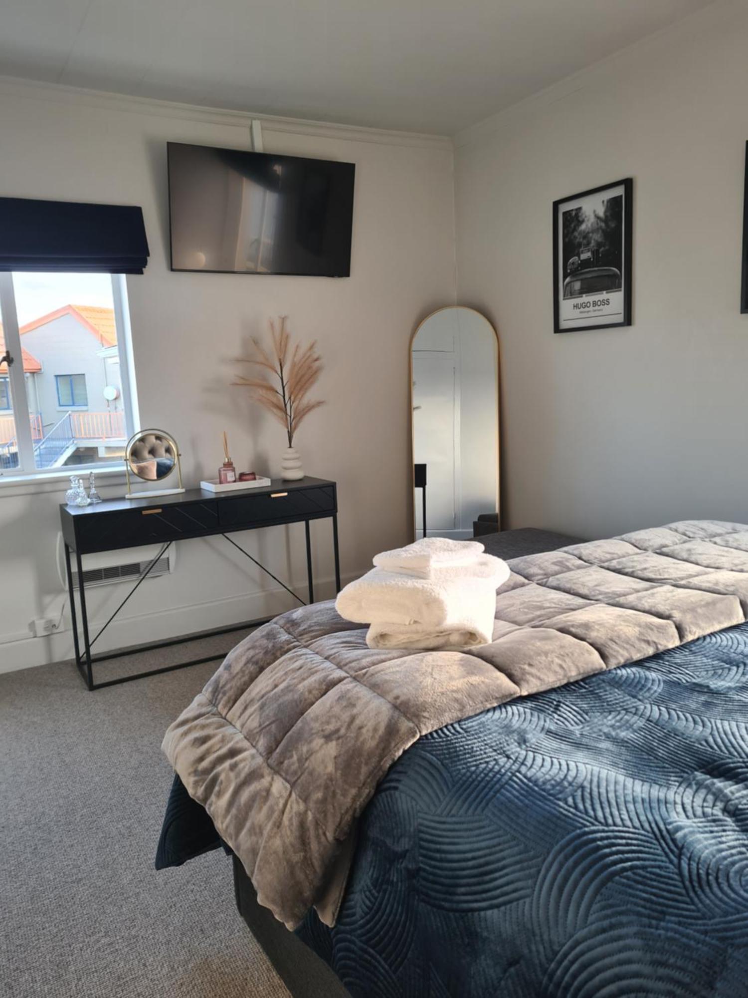 Art Deco Beauty On The Bay Hill Apartment Timaru Bagian luar foto